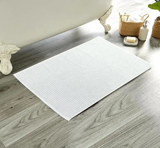 luxe deep cotton pile bath mat white